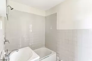 11 Sunset Ave, Newark, NJ 07106 - Photo 6