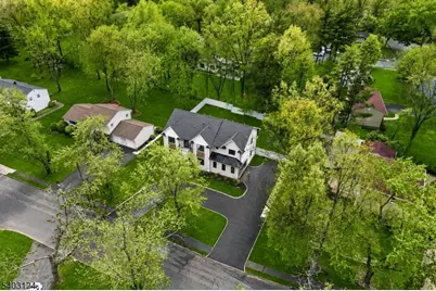 17 Arlington Dr, Livingston, NJ 07039 - Photo 34