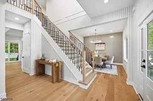 17 Arlington Dr, Livingston, NJ 07039 - Photo 2