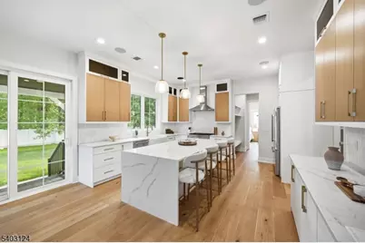 17 Arlington Dr, Livingston, NJ 07039 - Photo 4