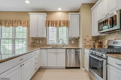 18 Kelburn Ct, Hardyston Township, NJ 07419 - Photo 16