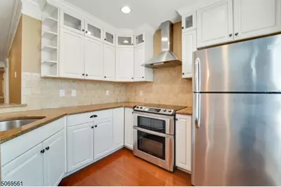 10-12 Elmer St, Unit #J, Madison, NJ 07940 - Photo 8