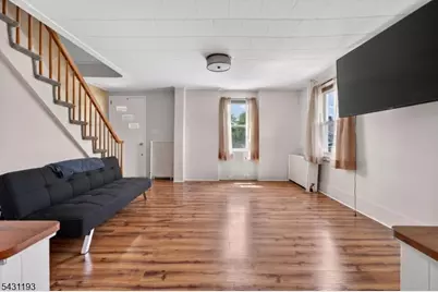 319 Center St #2, Phillipsburg, NJ 08865 - Photo 6