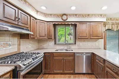 5 Halsey Rd, Montville Township, NJ 07082 - Photo 10