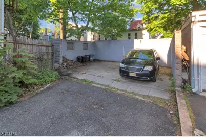 884 S 15th St, Newark, NJ 07108 - Photo 20