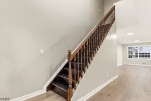 18 E Kinney St, Newark, NJ 07102 - Photo 4