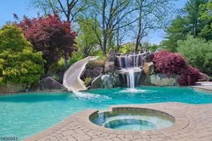 31 Copper Penny Rd, Raritan Township, NJ 08822 - Photo 4