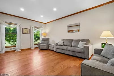 31 Copper Penny Rd, Raritan Township, NJ 08822 - Photo 10