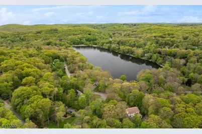 125 Kitchell Lake Dr, West Milford, NJ 07480 - Photo 28