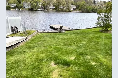 32 W Lakeview Trl, Jefferson Township, NJ 07885 - Photo 6