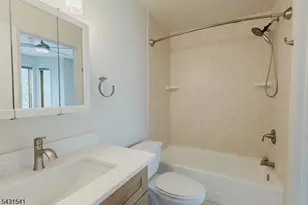 323 Jackson St, Hoboken, NJ 07030 - Photo 16