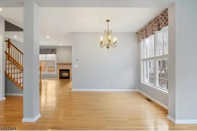 145 Arrowgate Dr, Randolph Township, NJ 07869 - Photo 4