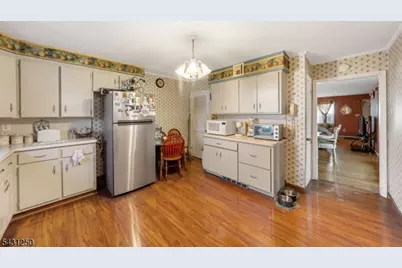 167 Manning Ave, North Plainfield, NJ 07060 - Photo 6