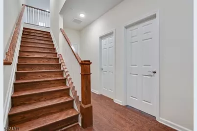 4 Haralson Ct, Livingston, NJ 07039 - Photo 22