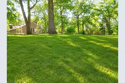 76 Washington Dr, Watchung, NJ 07069 - Photo 16