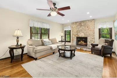 220 Queens Ln, Mountainside, NJ 07092 - Photo 8