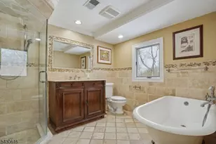 68 Rockledge Dr, Livingston, NJ 07039 - Photo 20