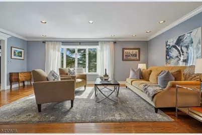 68 Rockledge Dr, Livingston, NJ 07039 - Photo 8