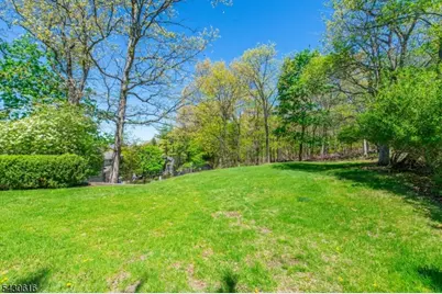 68 Rockledge Dr, Livingston, NJ 07039 - Photo 32