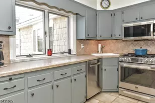 247 Grove St, Lodi, NJ 07644 - Photo 4