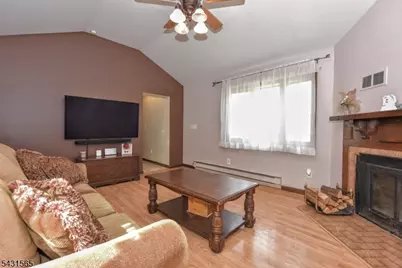 247 Grove St, Lodi, NJ 07644 - Photo 16