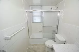 314 Kennedy Dr, Linden, NJ 07036 - Photo 28