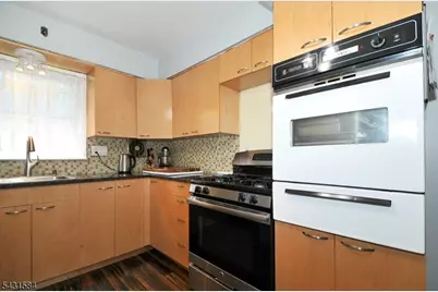 314 Kennedy Dr, Linden, NJ 07036 - Photo 6