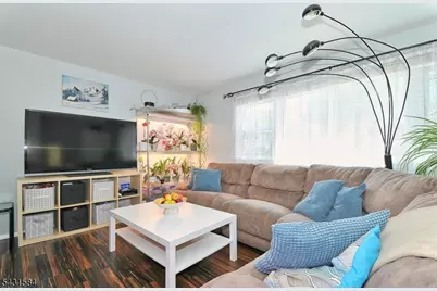 314 Kennedy Dr, Linden, NJ 07036 - Photo 2