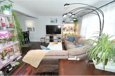 314 Kennedy Dr, Linden, NJ 07036 - Photo 4