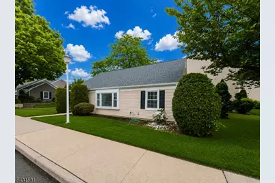 243C Mayflower Way, Monroe Township, NJ 08831 - Photo 32
