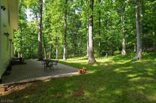 17 Drift Rd, Watchung, NJ 07069 - Photo 2