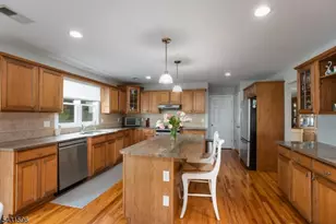 17 Drift Rd, Watchung, NJ 07069 - Photo 4