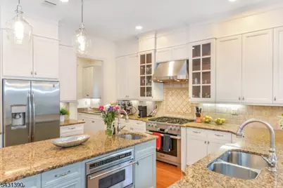 3 Christopher Ct, Montclair, NJ 07042 - Photo 14