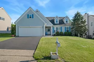 11 Strawberry Hill Rd, Branchburg Township, NJ 08876 - Photo 2
