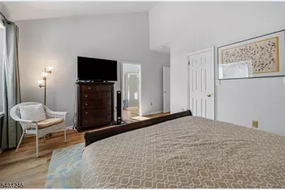 11 Strawberry Hill Rd, Branchburg Township, NJ 08876 - Photo 14