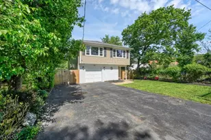 5 Davis Ave, Franklin Township, NJ 08873 - Photo 2