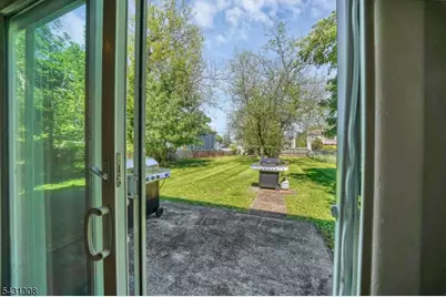 5 Davis Ave, Franklin Township, NJ 08873 - Photo 10