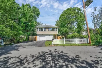5 Davis Ave, Franklin Township, NJ 08873 - Photo 1