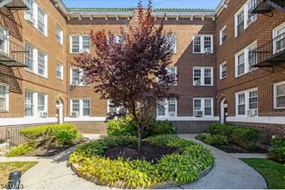 2 Altamont Ct #24, Morristown, NJ 07960 - Photo 2
