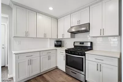 49 Blaine St, Millburn, NJ 07041 - Photo 12