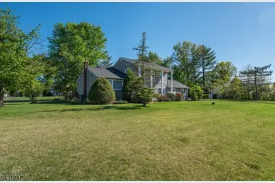 8 Maple Ave, East Hanover Township, NJ 07936 - Photo 26