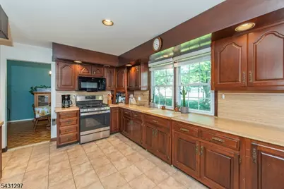 8 Maple Ave, East Hanover Township, NJ 07936 - Photo 8