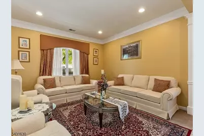 515 Crossfields Ln, Franklin Township, NJ 08873 - Photo 4