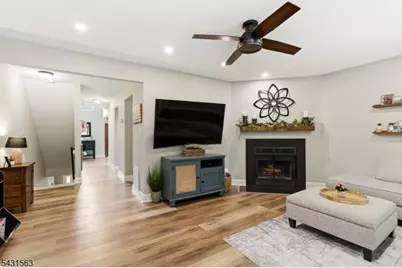 40 Lexington Ln #D, West Milford, NJ 07480 - Photo 6