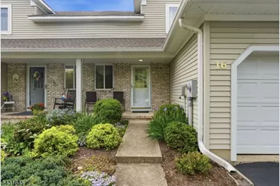16 Pale Star Ct, Hardyston Township, NJ 07419 - Photo 4