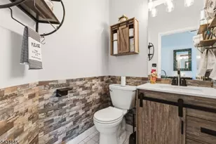 16 Pale Star Ct, Hardyston Township, NJ 07419 - Photo 6
