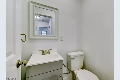 40 Grove St, Elmwood Park, NJ 07407 - Photo 44