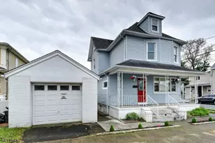 40 Grove St, Elmwood Park, NJ 07407 - Photo 2