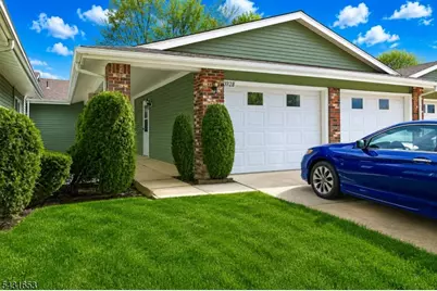 332B Quinton Dr, Monroe Township, NJ 08831 - Photo 2