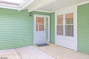 332B Quinton Dr, Monroe Township, NJ 08831 - Photo 4